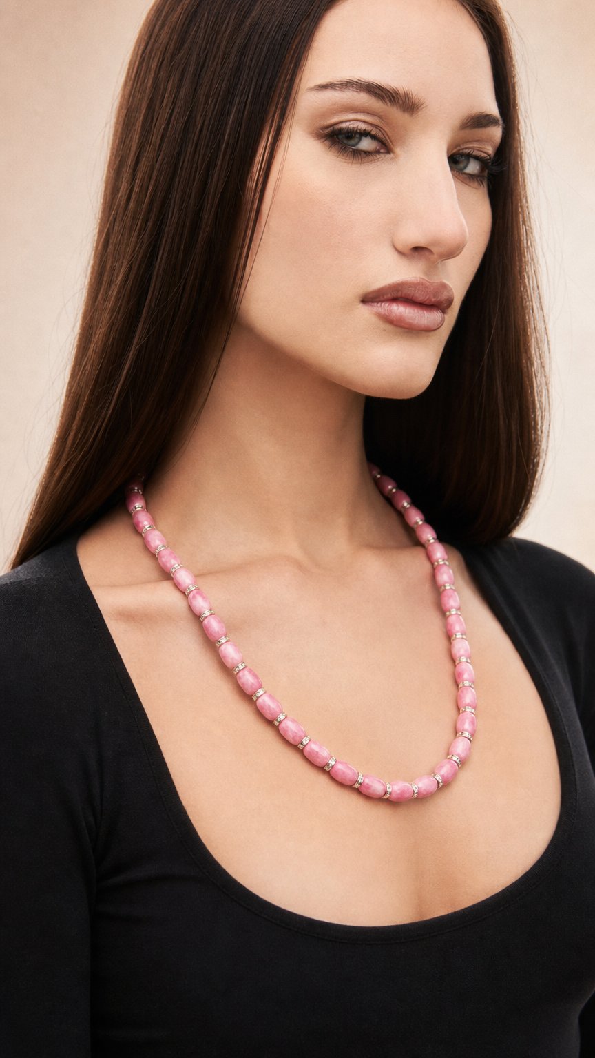 AI product shot of Donna Linea Necklace