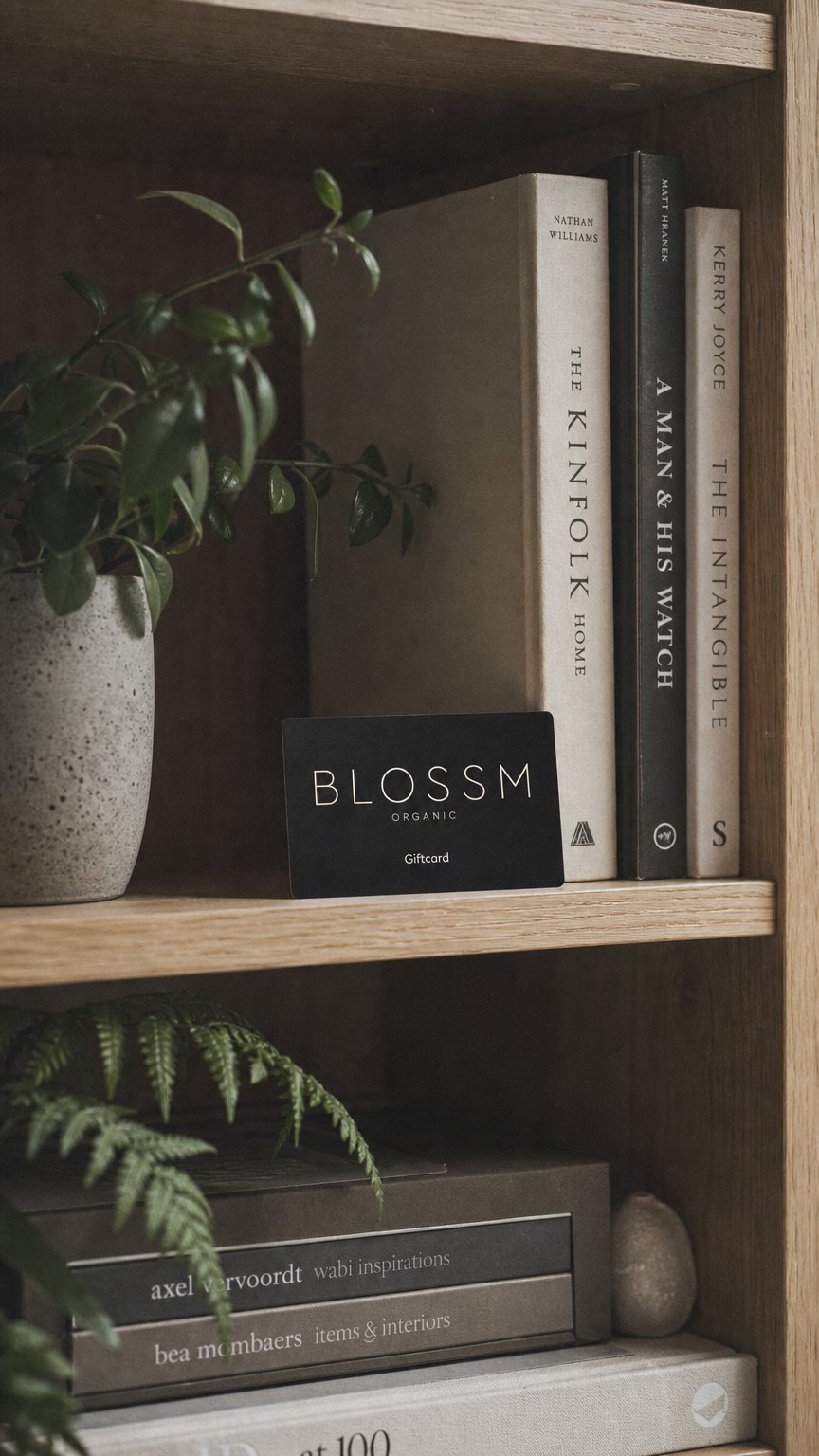 AI product shot of Blossm.nl Gift Card (fysiek in envelop of met doos)