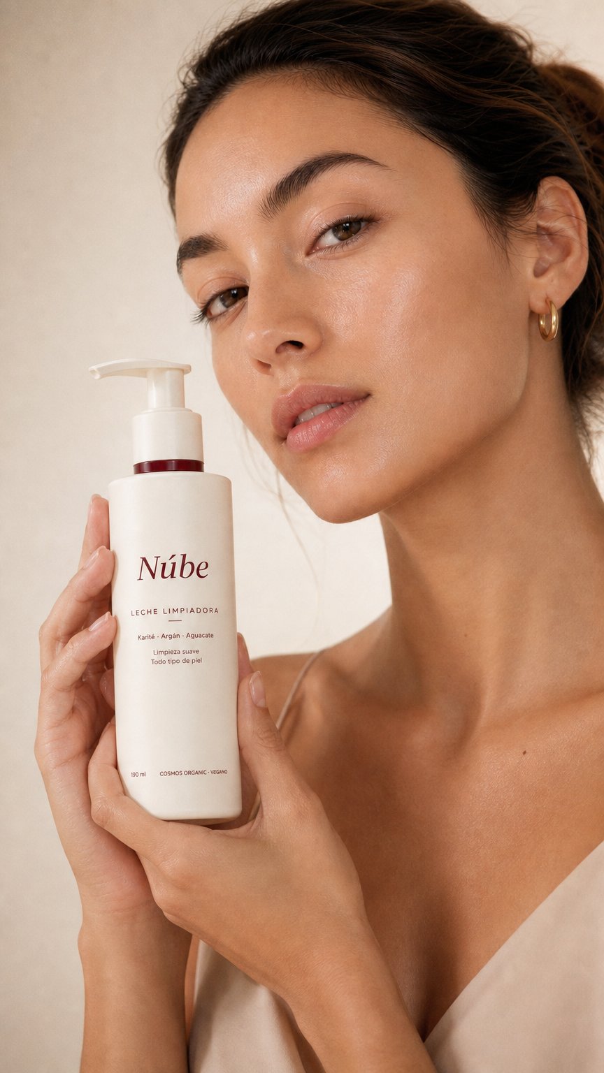 AI product shot of Leche Limpiadora