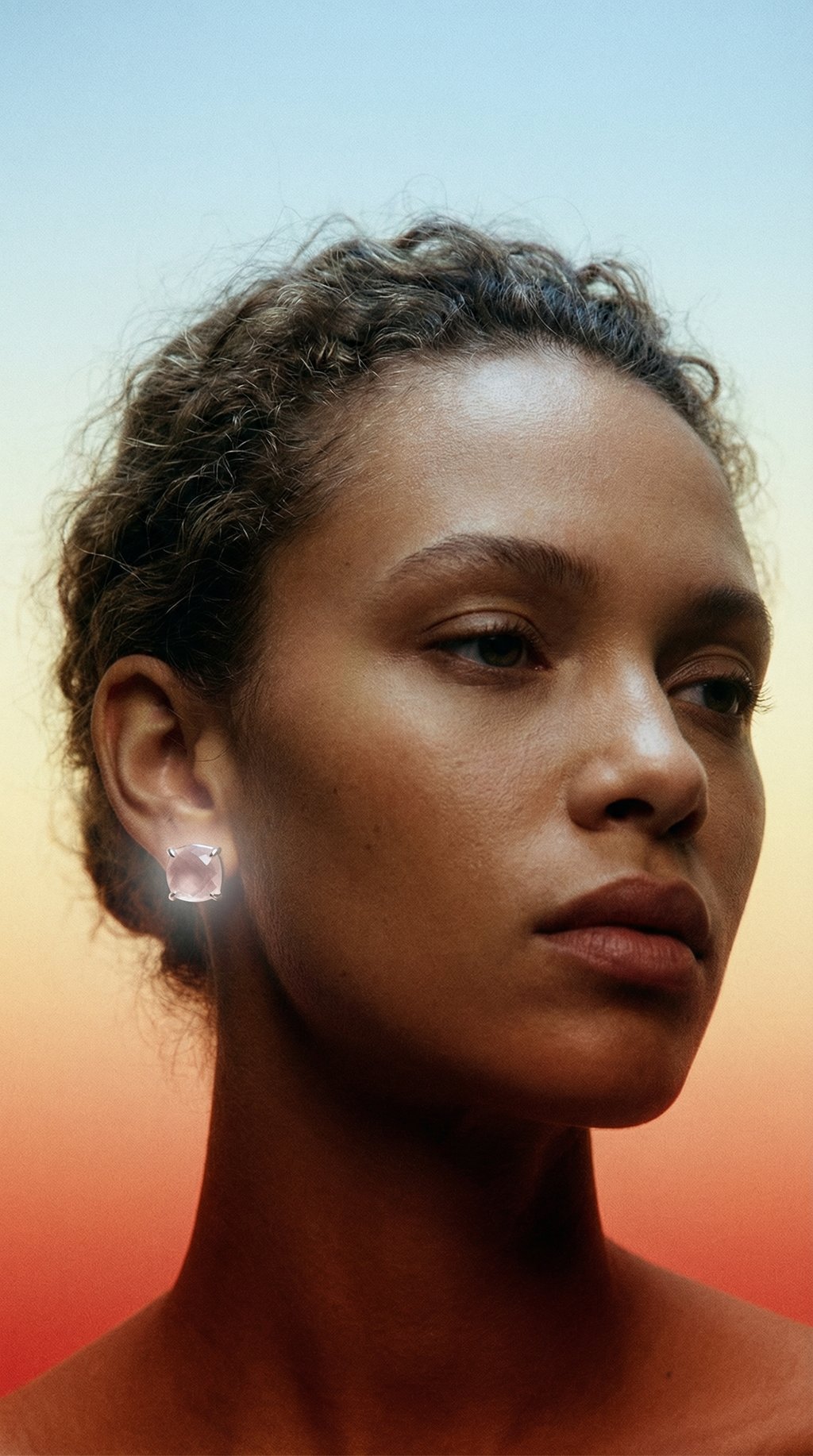 AI product shot of UNQ Pietra Venus Stone