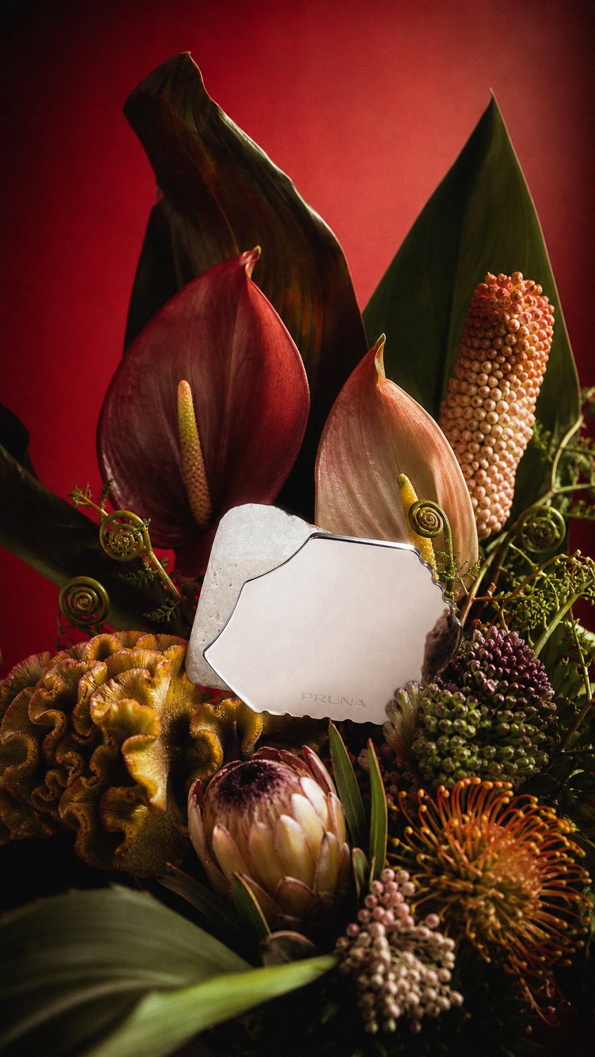 AI product shot of RIZZ Gua Sha Edelstahl