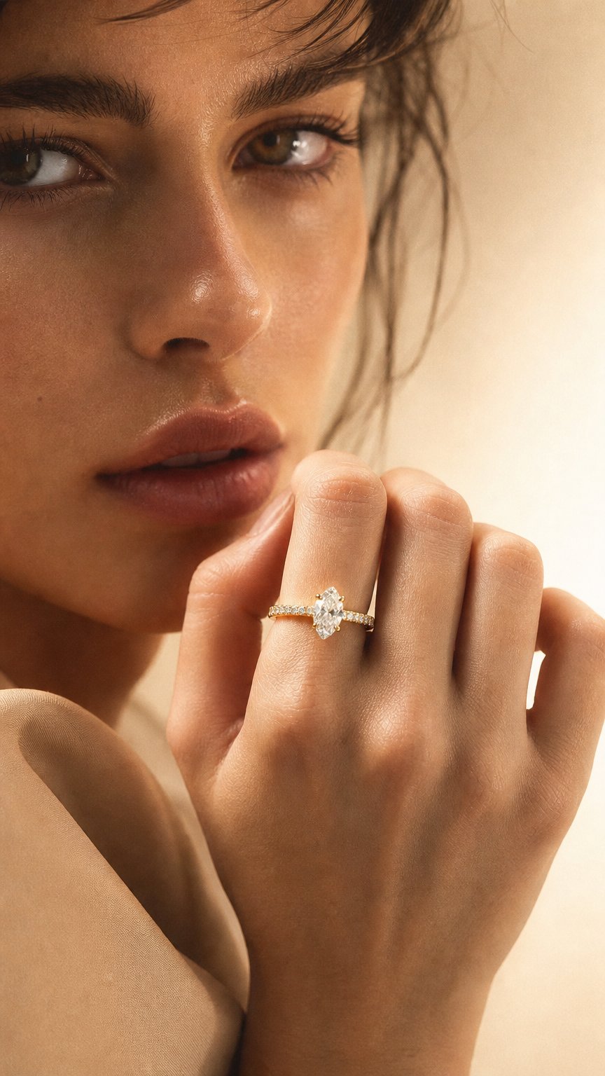 AI product shot of Solitaire accompagné diamant Divine Idylle - 6