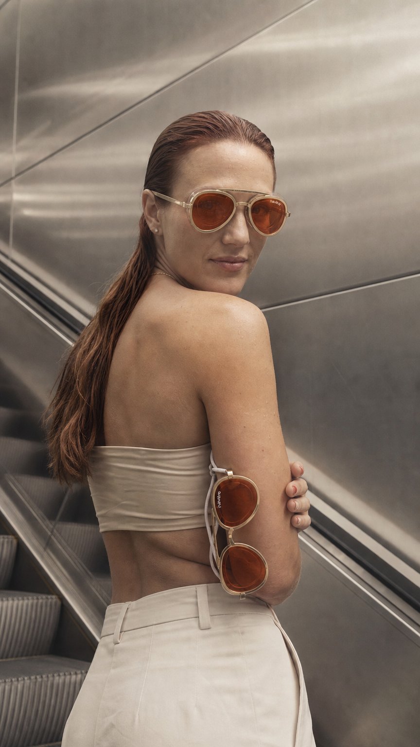 AI product shot of Navere AquaGlam