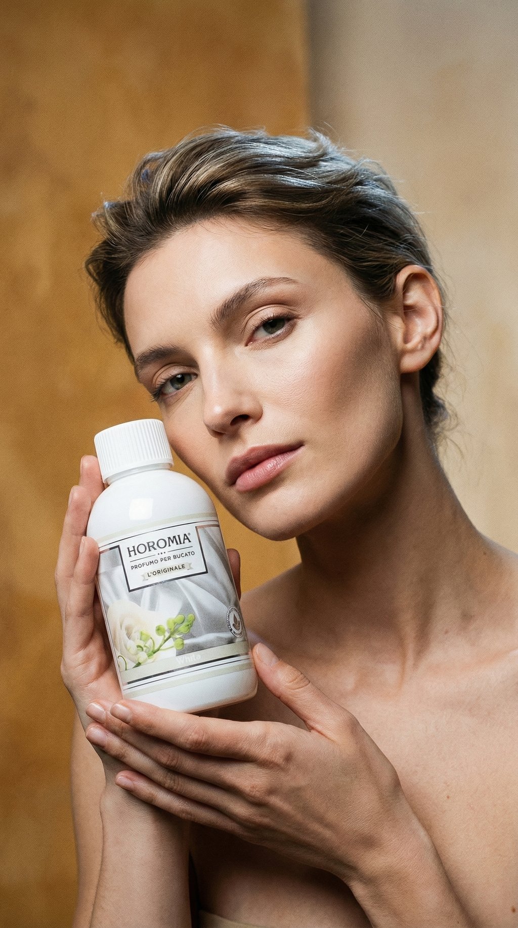 AI product shot of Horomia Wasparfum White