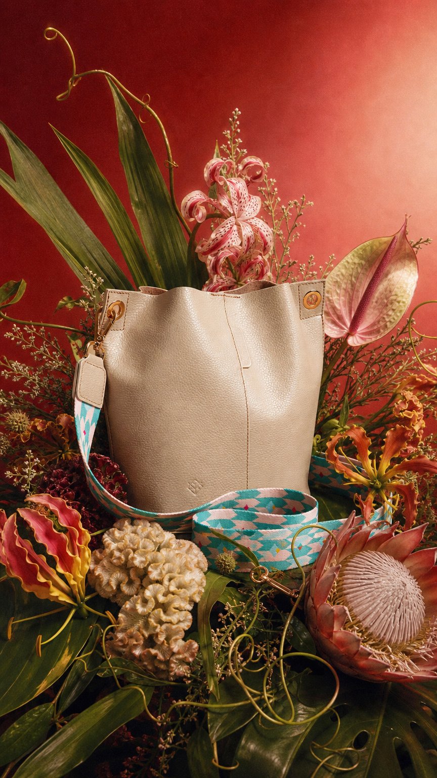 AI product shot of Zaira Bucket bag - Marfil