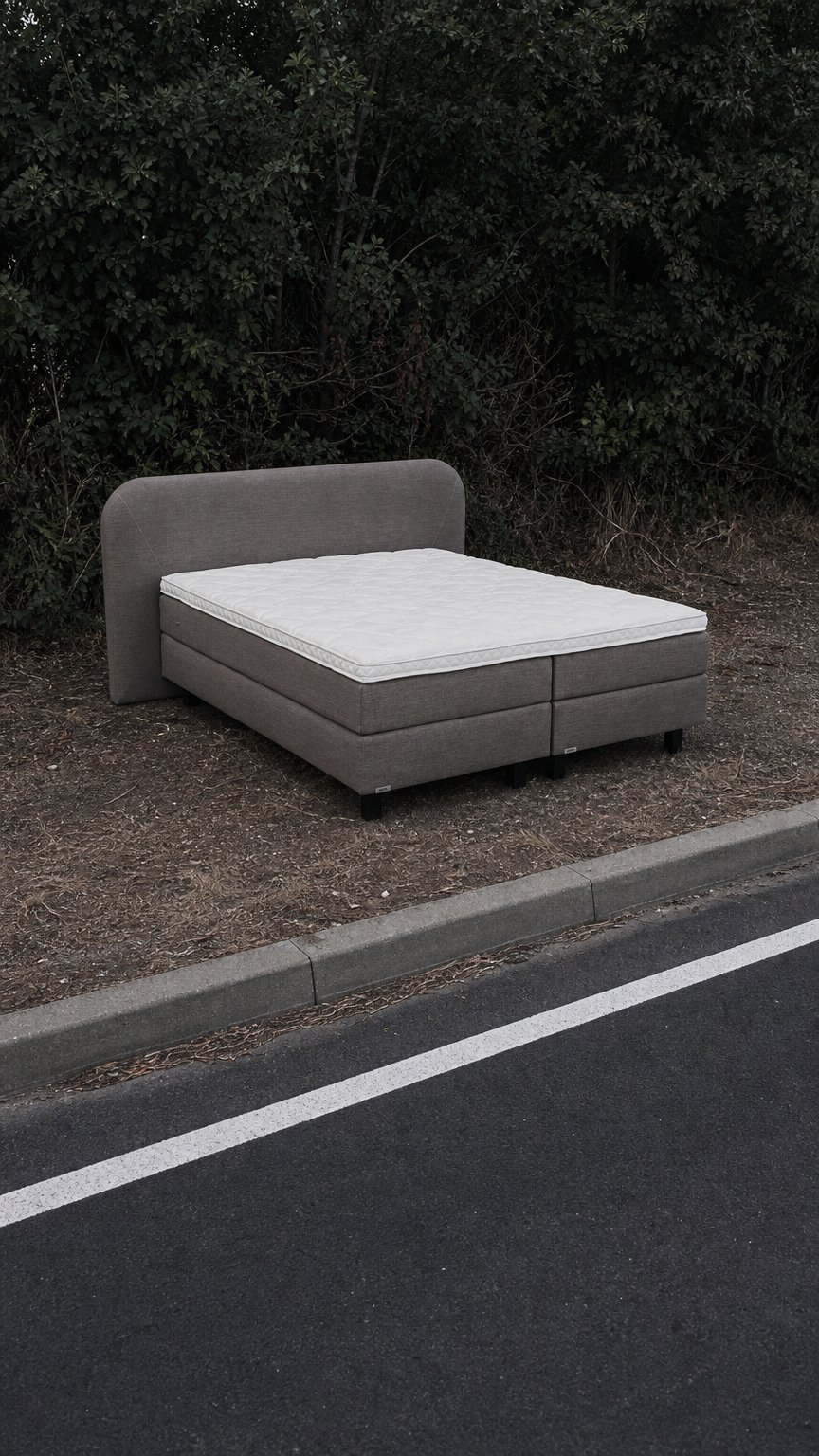 AI product shot of Avek Boxspring 1927