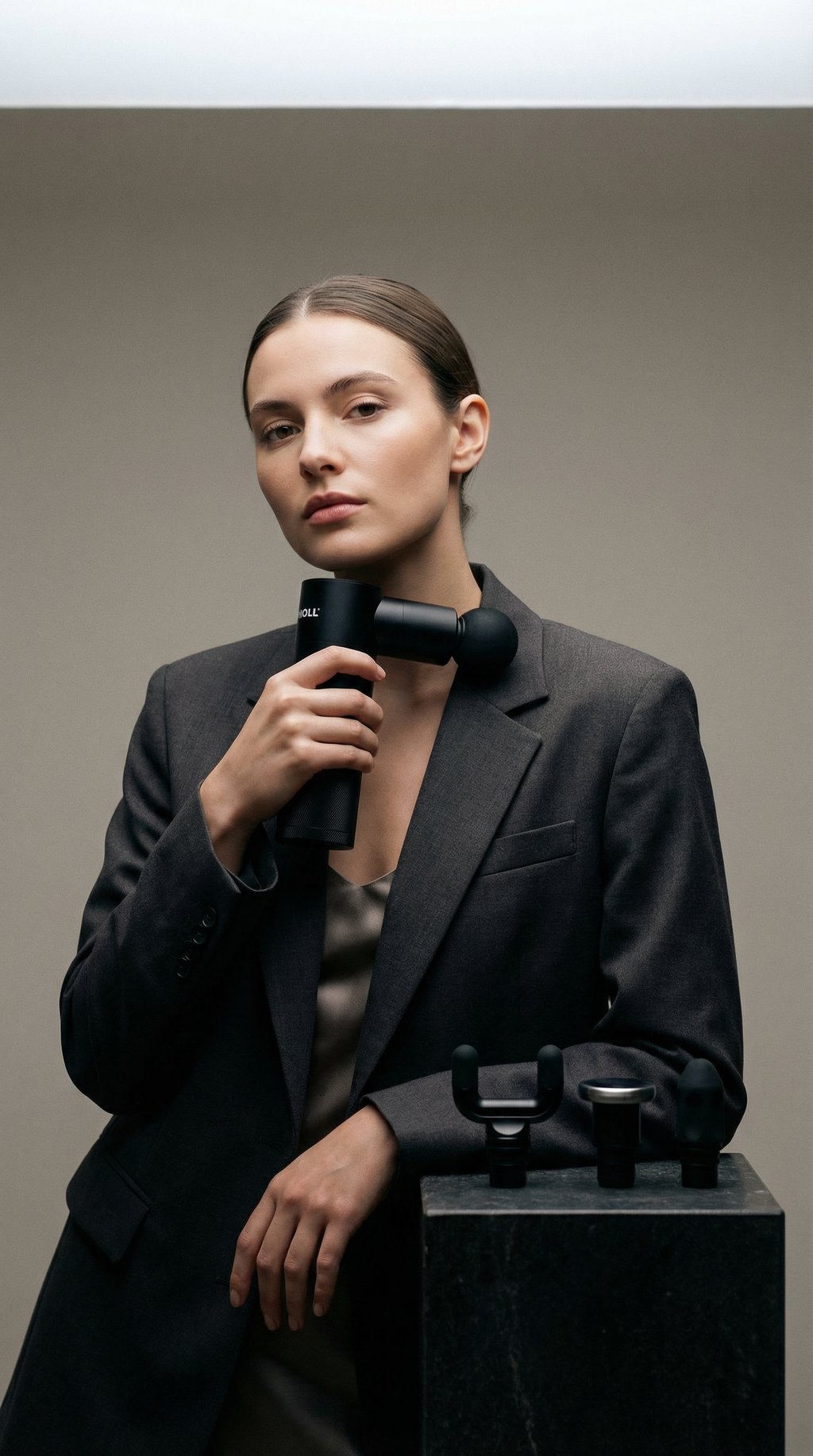 AI product shot of Fascia Gun - Massagepistole