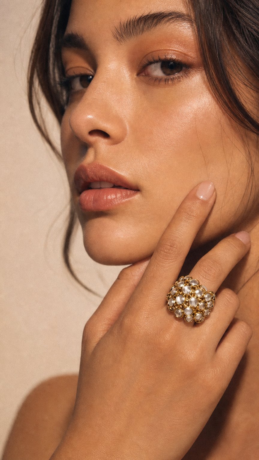 AI product shot of SEASHELL RING - WHITE - GOLD PLATED - 3 ROW