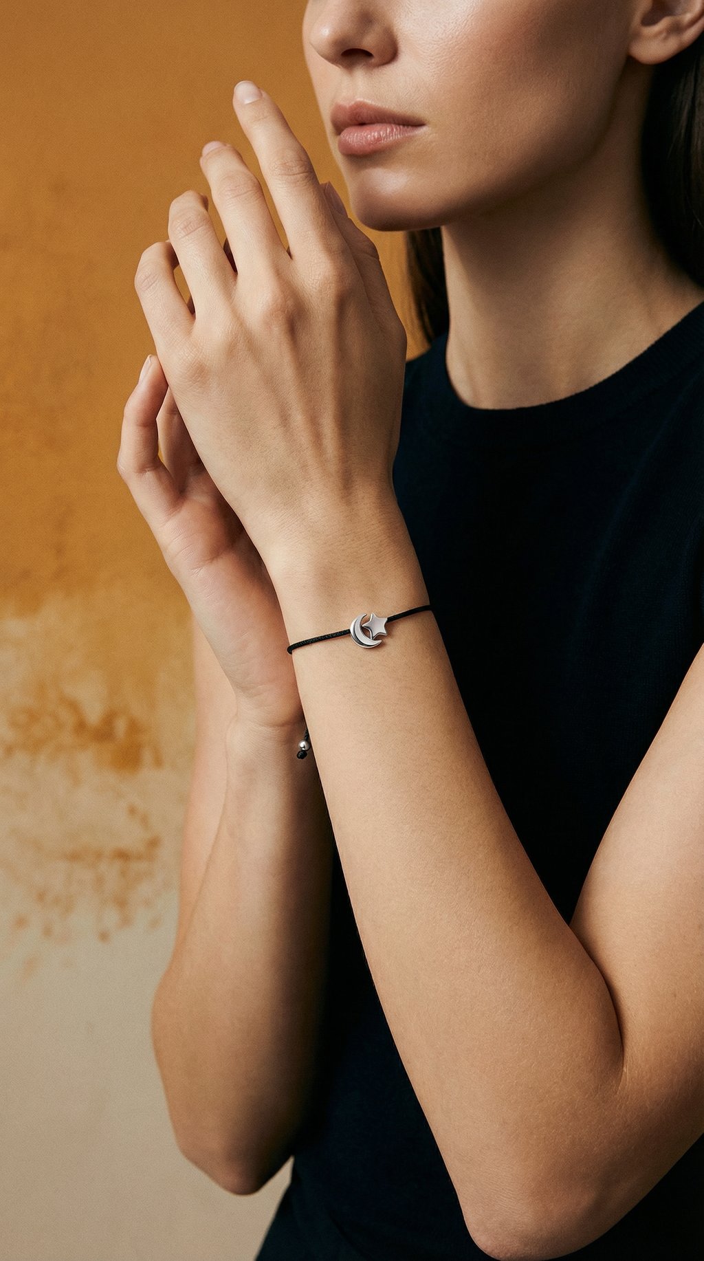 AI product shot of Textil-Armband mit Mond/Sterne