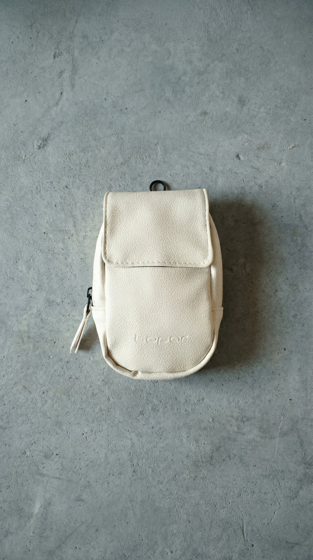 AI product shot of Leather Grain Rangefinder Case