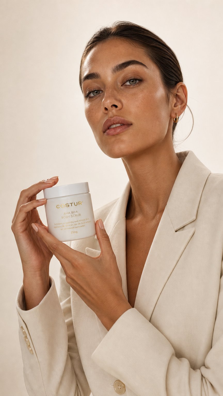 AI product shot of AHA BHA Body Scrub - 250g - Exfolieert, vermindert onzuiverheden en verfijnd de huidstructuur.