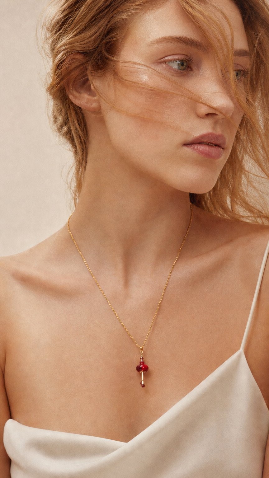 AI product shot of Pendentif Réponse à Tout