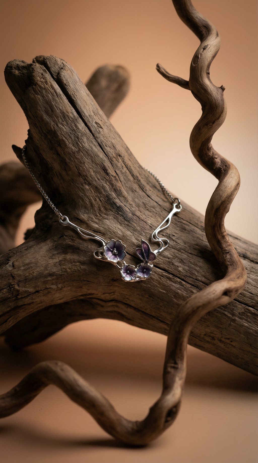 AI product shot of Silver And Enamel Pat Cheyne Necklace EN742 Ortak