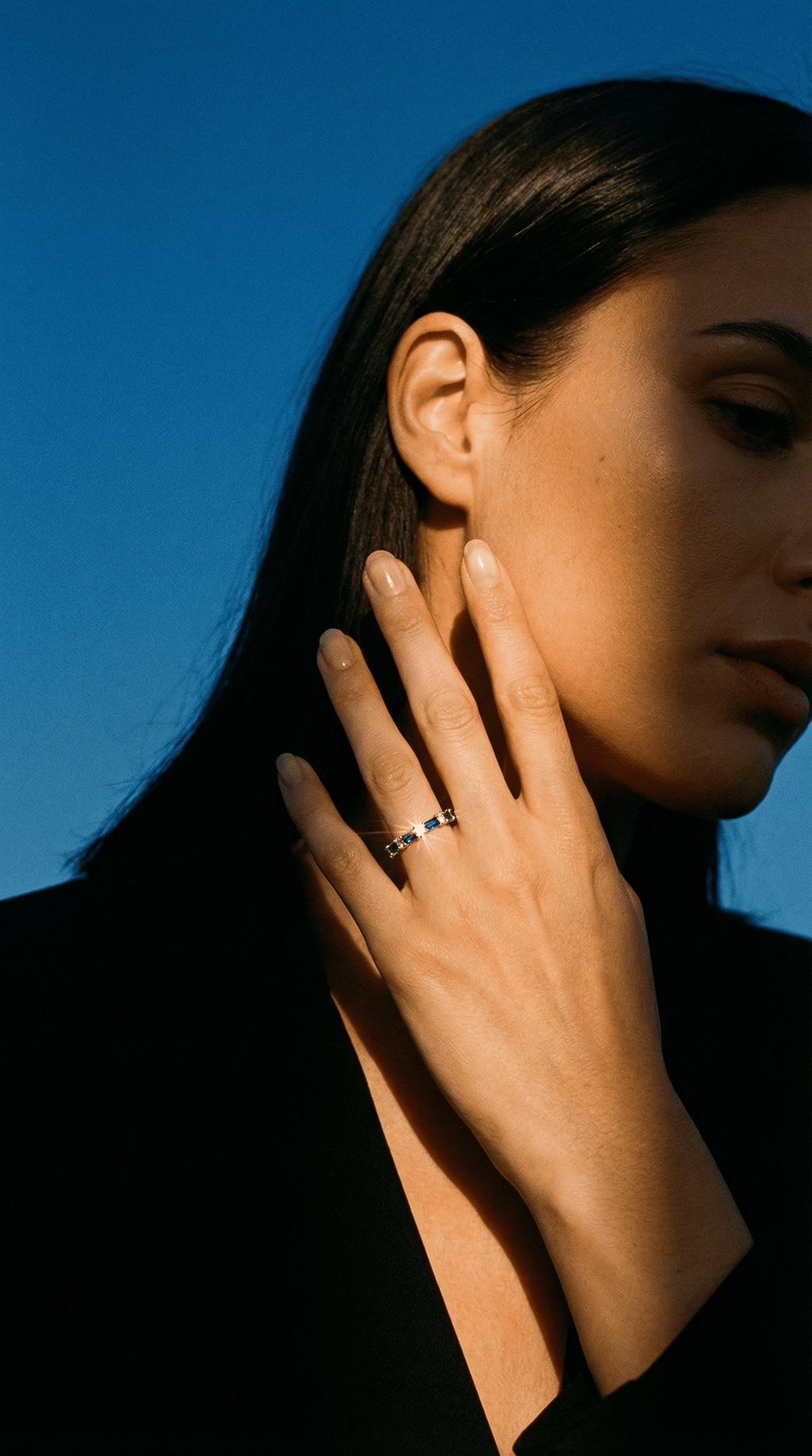AI product shot of Bague Éternité Argent 925 Rhodié Corindon Bleu Baguette et Oxydes Zirconium