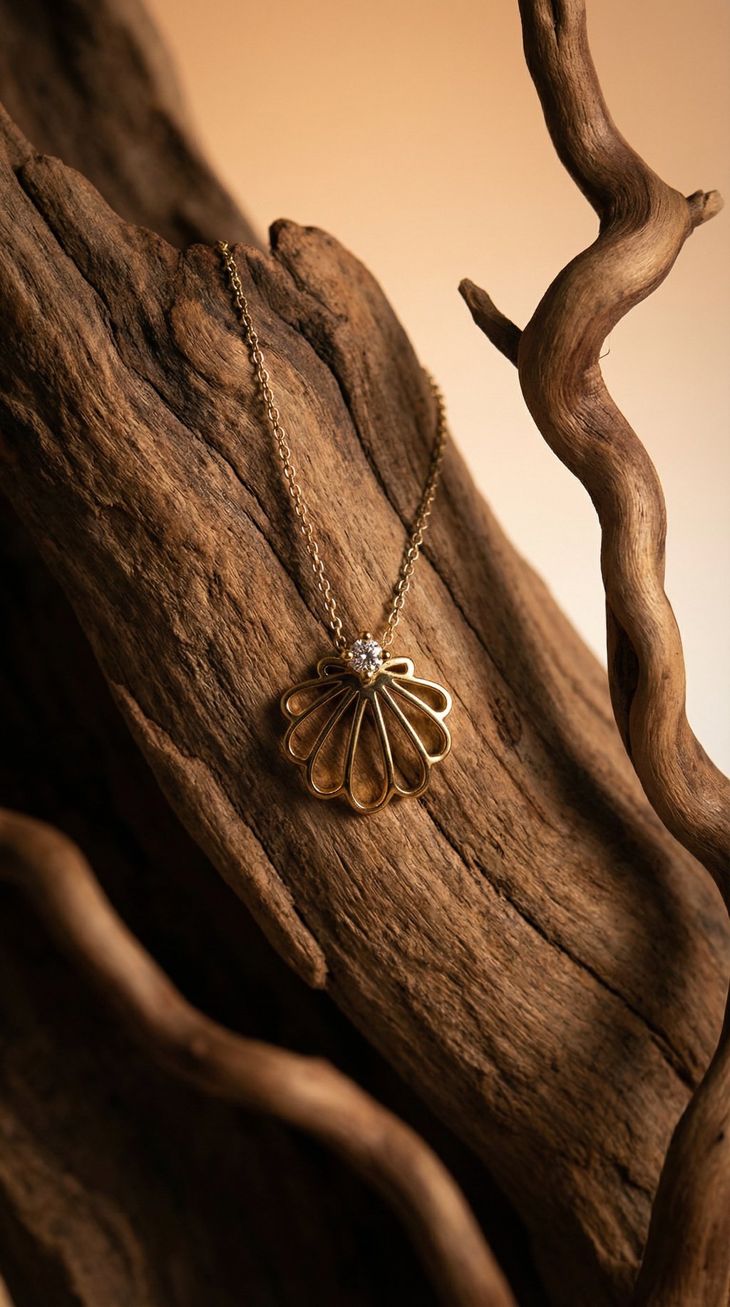 AI product shot of Seashell Necklace S