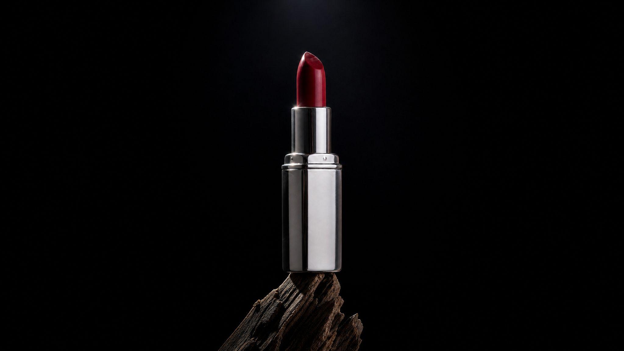 AI Cosmetic and Skincare Product Photography (2026)