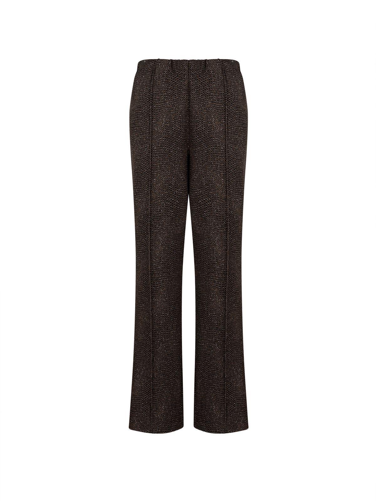 a picture of a woman wearing a pair of pants