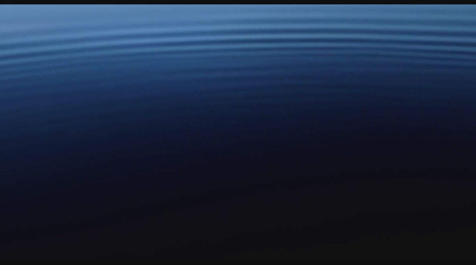 a blurry photo of a body of water