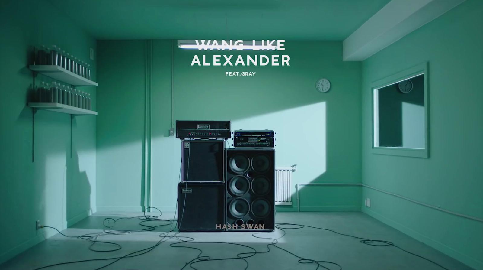 a couple of speakers sitting on top of a floor