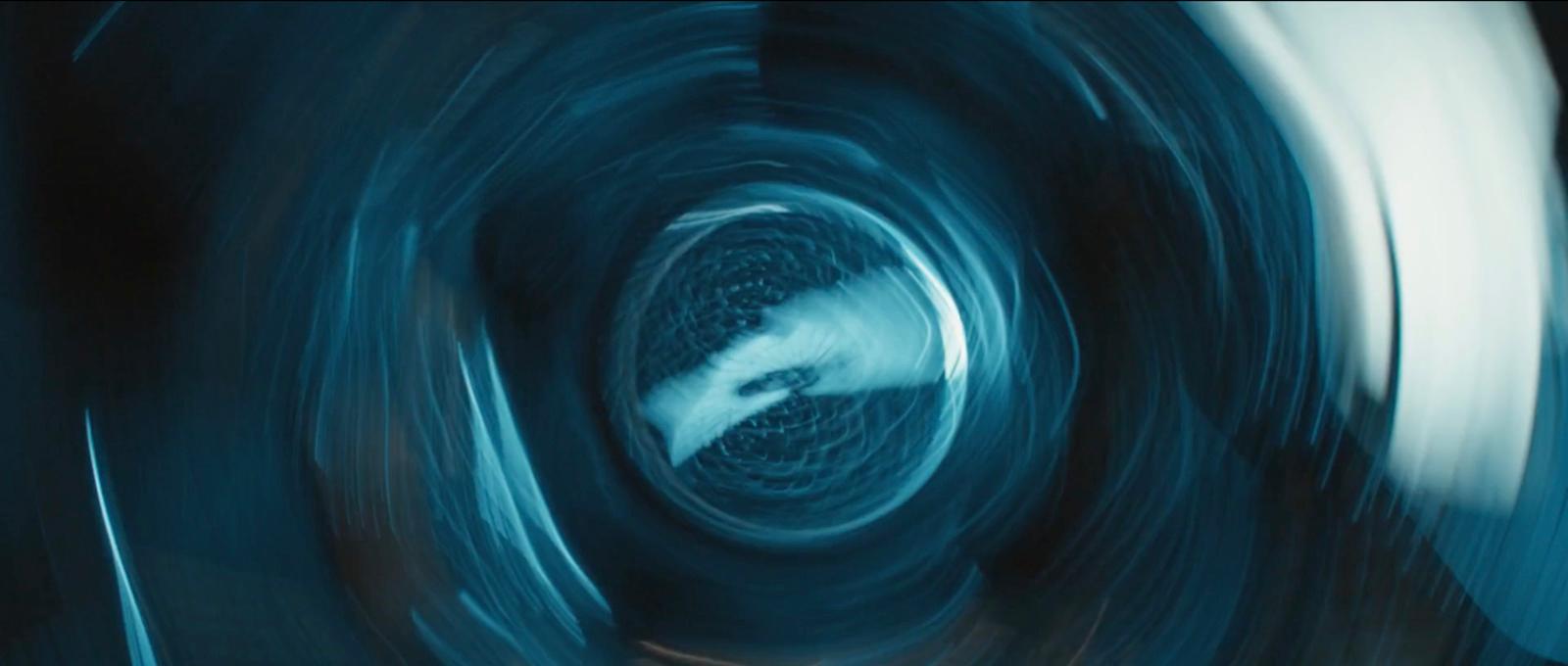 a blurry photo of a blue and white object