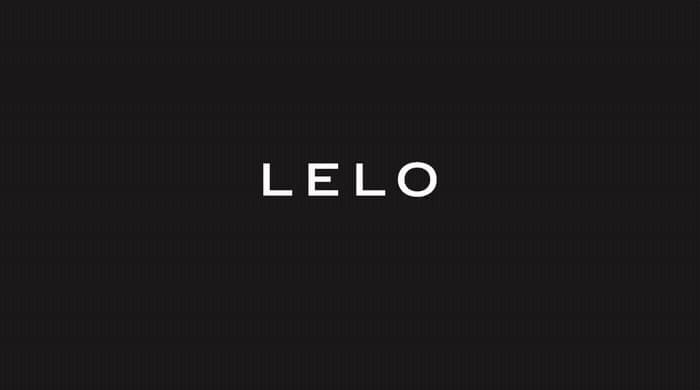 a black and white photo of the word leo