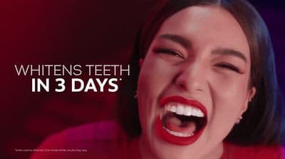 a woman with her mouth open and the words white's teeth in 3 days
