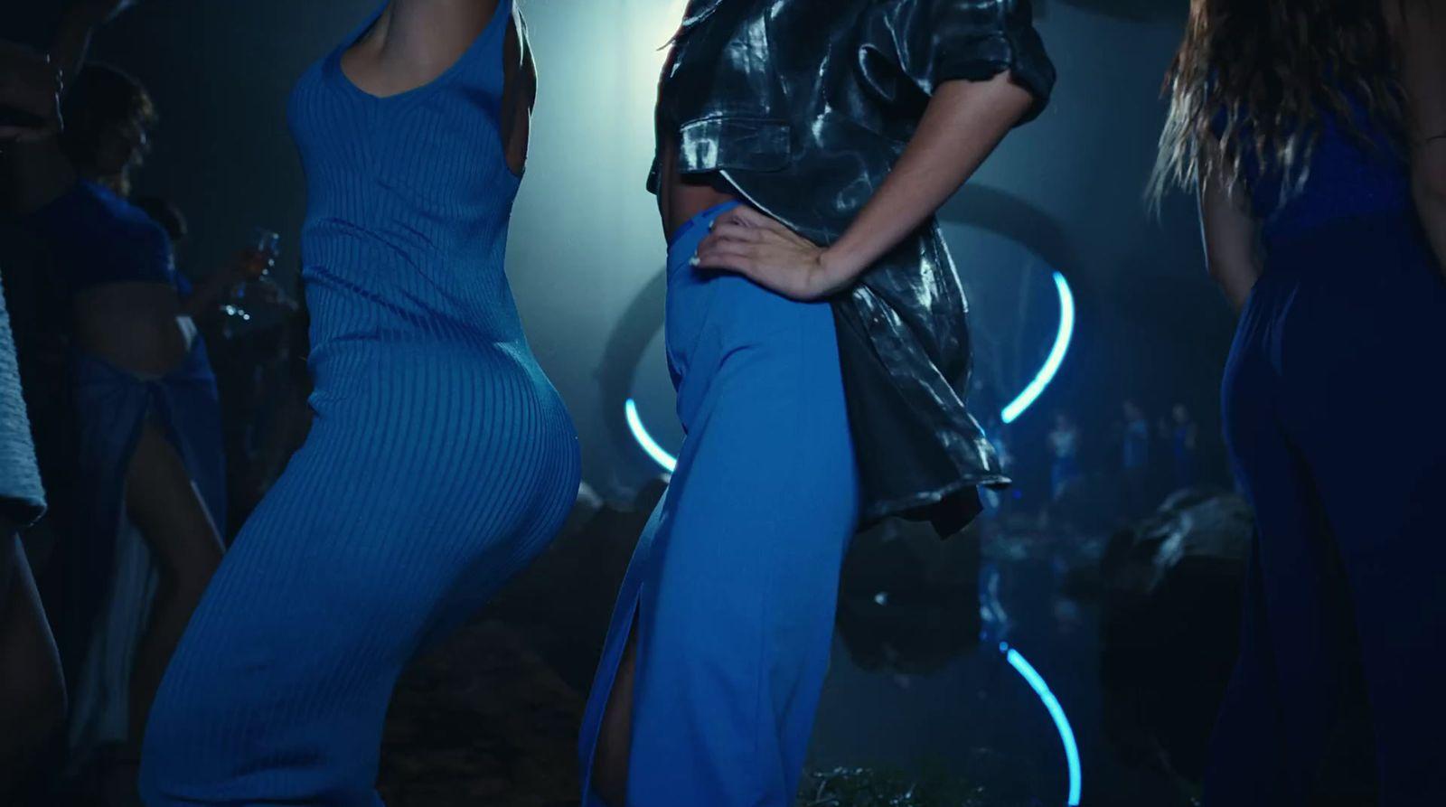 a couple of women standing next to each other
